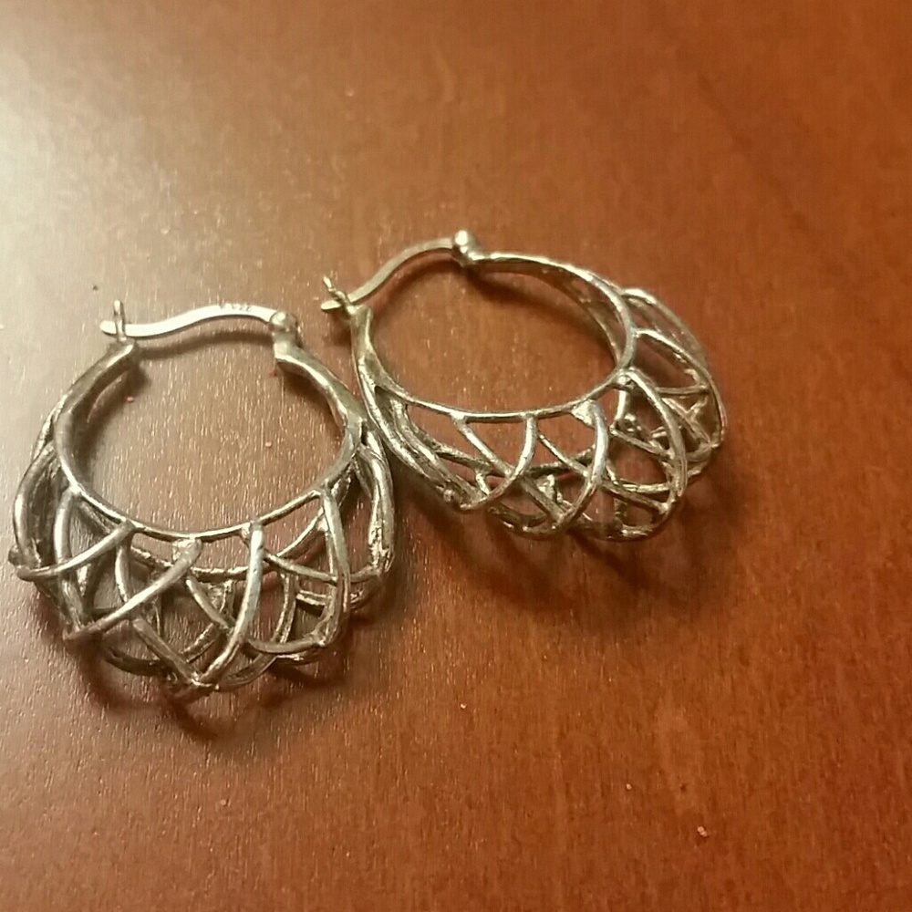 *SOLD*.925 Hoop Earrings
